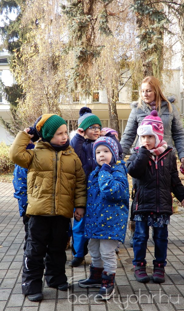 Fenyődíszítés a kórházban 02